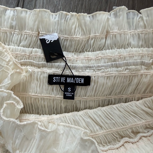 NWT Steven Madden Ruffle Off the Shoulder Top - Picture 2 of 3